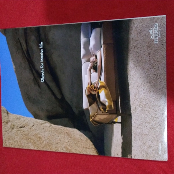 Billie Eilish Vanity Fair March 2021 Magazine - Picture 2 of 2